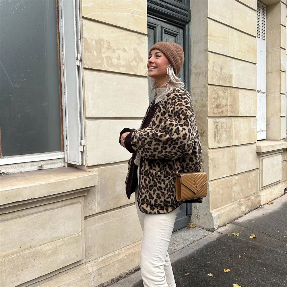 CLARA | Veste en Fausse Fourrure à Motif Léopard